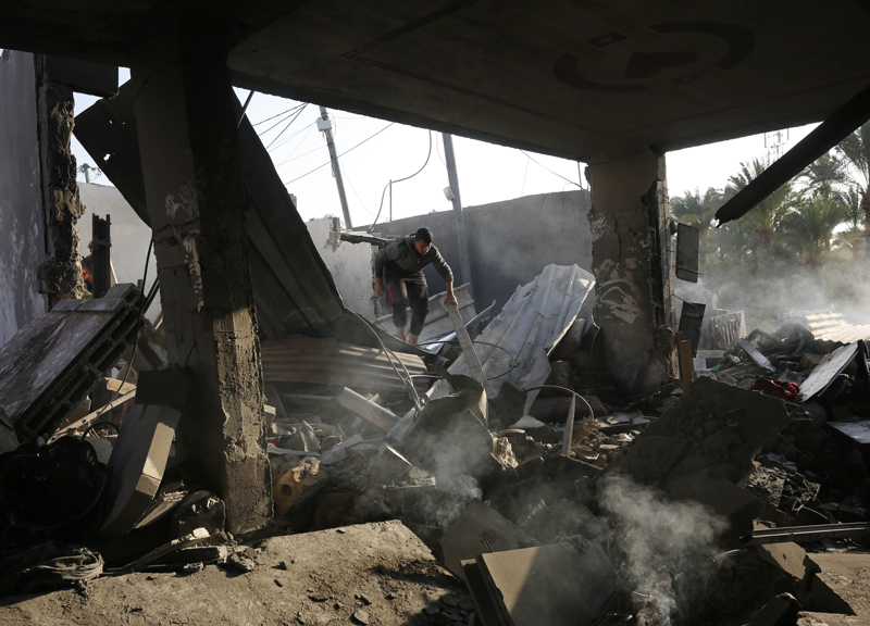 <p>�srail ordusunun 7 Ekim'den itibaren kapsaml� sald�r�lar ba�latt��� abluka alt�ndaki Gazze �eridi'nde 3 kez daha internet ve ileti�im hizmetleri tamamen kesilmi�ti.</p>