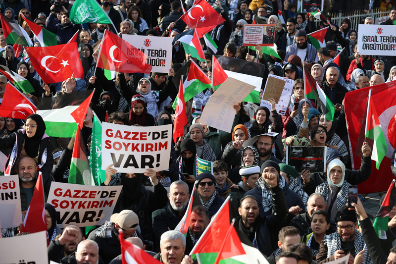 <p>Filistin'de ikili devleti kabul etmediklerini syleyen Yldrm, 'kili devlet dediniz, katliam yaptnz. kili devlet demek bir tuzakm meer.' ifadesini kulland.</p>