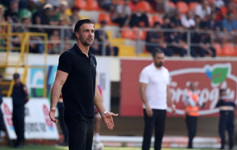 <p>mer Erdoan - Fatih Tekke (Alanyaspor)</p>