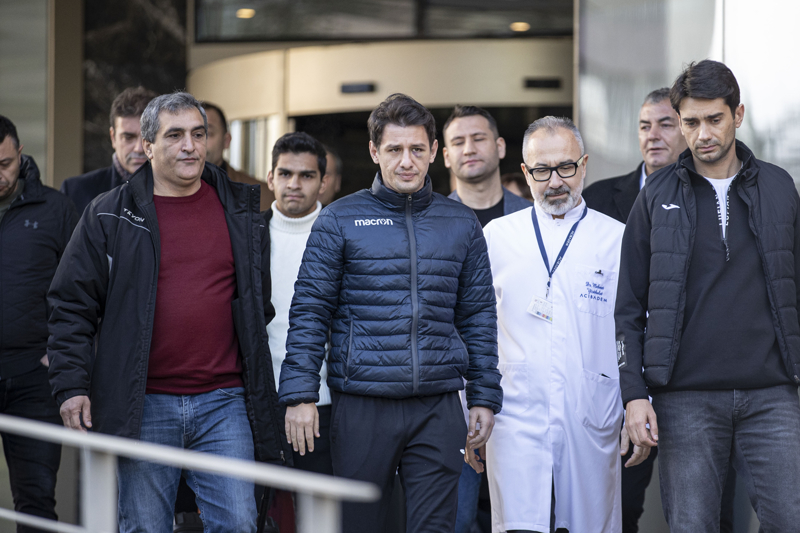 <p>Meler'i saha içinde darp ettiği için tutuklanan Faruk Koca, MKE Ankaragücü Kulübü Başkanlığı görevinden istifa etmişti.</p>