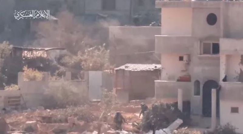 <p>Yayınlanan bu görüntülerde Kassam Tugayları'nın İsrail tanklarını da nokta atışı ile imha ettiği görüldü.</p>