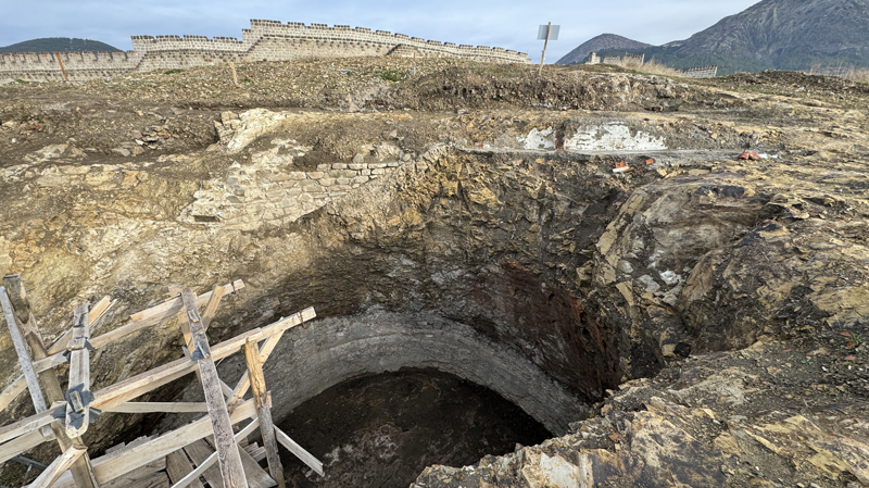 <p>Bekta da orum'da 5 noktada arkeolojik kaz yapldn, skilip Kalesi'nin kentin sahip olduu nemli tarihi kalntlar arasnda yer aldn aktard.</p>