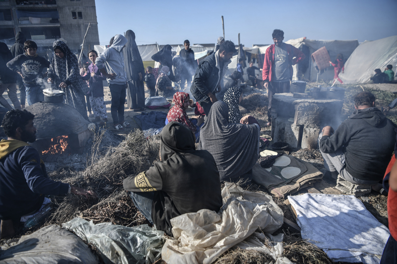 <p>Dujarric, BM'nin ortak bir misyonunun cumartesi günü Gazze'nin kuzeyine ulaştığını, yaklaşık 500 kişi için sağlık malzemesi götürüldüğünü kaydetti.</p>