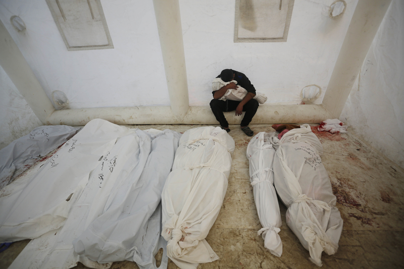 <p>İsrail ordusu, Gazze Şeridi'ne saldırılarının başladığı 7 Ekim'den bu yana 127'si karadan işgal sürecinde olmak üzere 459 askerinin öldürüldüğünü duyurdu.</p>