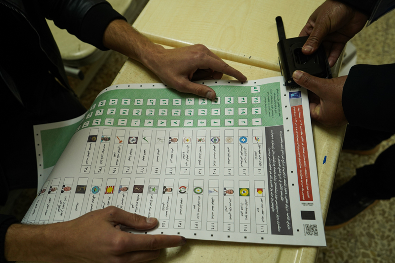 <p>Snnilerin yaad Enbar Vilayetinde ise, Takaddm Partisi ilk srada yer ald.</p>