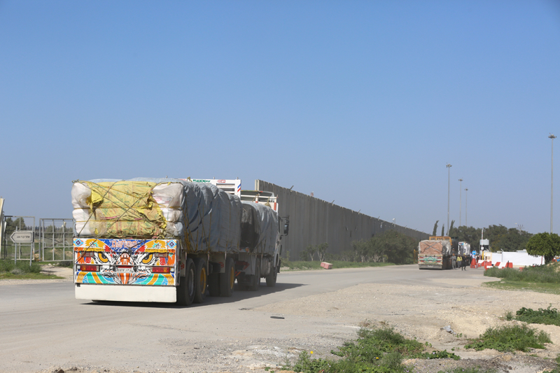 <p>Tetro, srail'in 'Gazze'ye gnderilen yardm kapasitesini' artrabileceini ancak 'asl zorluun uluslararas yardm kurulularnn buna eriimi' olduunu savundu.</p>