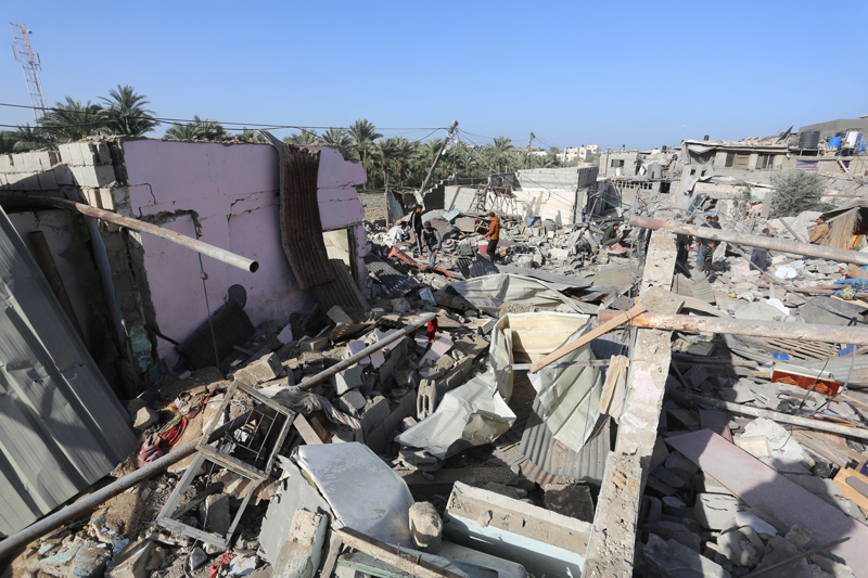 <p>İsrail ordusu, daha önce 'güvenli olduğunu' iddia ettiği Gazze'nin güneyinde yer alan Han Yunus'u bu ay başında 'savaş alanı' ilan etmişti.</p>