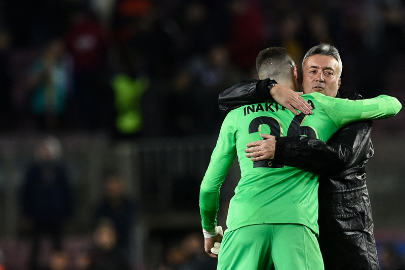 <p><b>DOMENEC TORRENT İTİRAFI</b></p><p><u>'Domenec Torrent ile çalışma deneyimi nasıldı?'</u></p><p>'Barça'nın oyununa mümkün olduğu kadar yakın bir oyun metodolojisine sahip takıma gitmek istedim. Domenec de Guardiola ile uzun yıllar çalıştı. Benden ne isteyeceğini biliyordum. O da benim ne vereceğimi biliyordu.'</p>