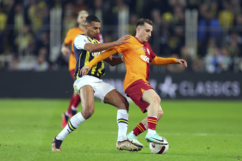 <p>Kerem, Zaha, Icardi Tete gibi önemli gol silahları olan sarı kırmızılı takım, defansta da Boey, Abdülkerim ve Nelsson gibi rakibine kolay geçit vermeyecek oyuncuları var. Bu oyuncuların büyük maç tecrübeleri de işin içine girdiğinde Galatasaray rahat galip gelebilir. Derbilerde tedbirli olmak kadar dozunu ayarlamak kaydıyla agresif olmak da gerekiyor.</p>