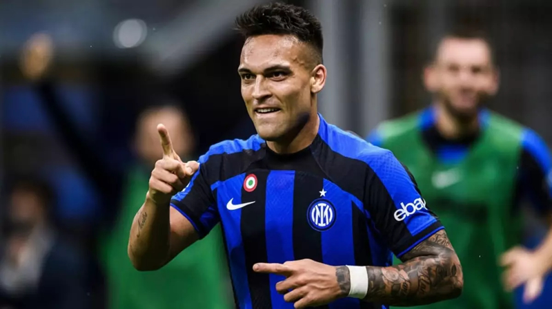 <p>8- LAUTARO MARTÍNEZ (INTER MİLAN)</p><p>Piyasa değeri: 110 milyon euro <br></p><p><br></p>