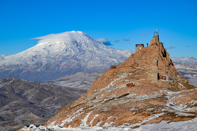 <p>Olunu grmenin mutluluunu yaayan baba, 'Allah'm ayanza ta dedirmesin. Siz orada olduunuz mddete biz burada rahatz.' eklinde konutu.</p>