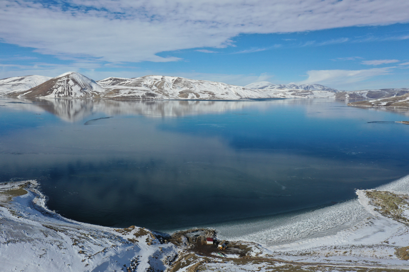 <p>Taşdemir, göle sahip çıkılmasını istedi.</p>