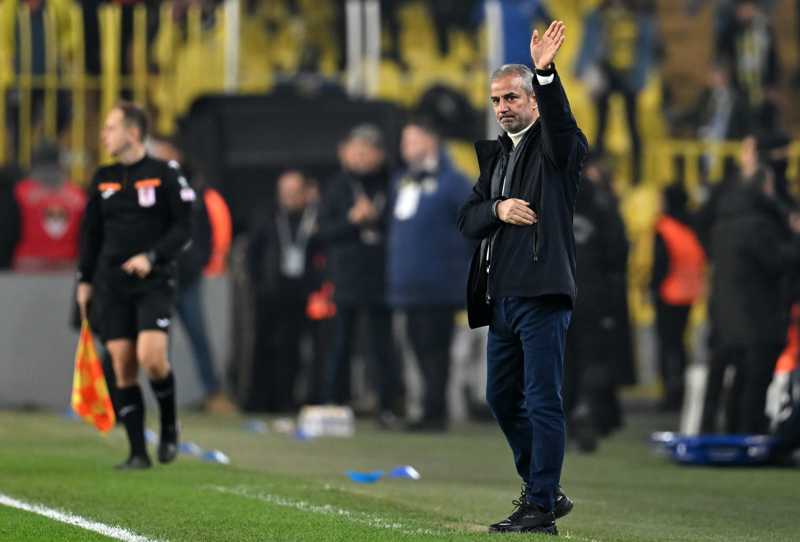 <p>Ziraat Türkiye Kupası'nda Adanaspor'u 6-0 yenen sarı lacivertlilerde teknik direktör İsmail Kartal bir yerli forvet transfer edileceğini açıklamıştı.</p>