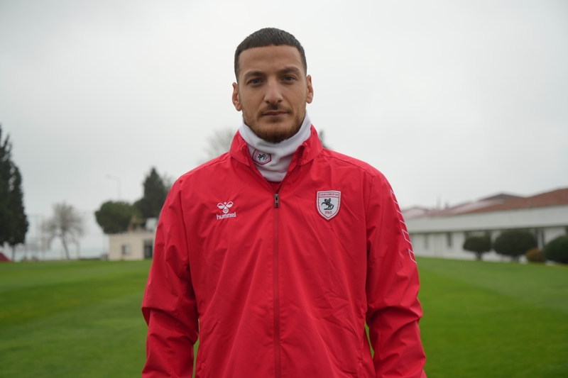 <p>Bu sezon Samsunspor formasıyla 15 resmi maçta forma giyen 28 yaşındaki Ercan Kara, 3 gol 1 asistlik katkı verdi.</p>