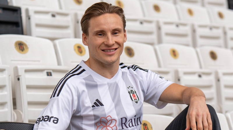 <p>Siyah-Beyazl�lar, ara transfer d�neminde ilk hamlesini Jonas Svensson'la yapm��t�. Adana Demirspor'dan ayr�lan Norve�li sa� bekin ard�ndan Kara Kartal'da transfer �al��malar� bu hafta i�inde sonu�land�r�lmaya �al���lacak.</p>