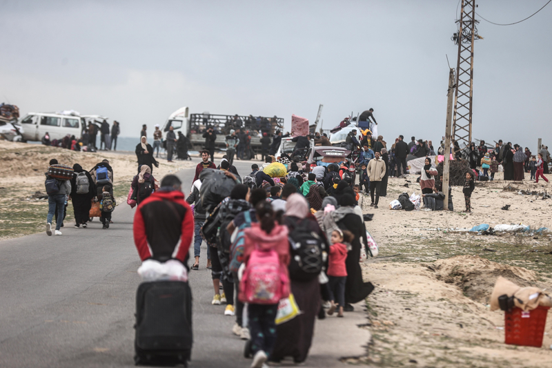 <p>Gazze'ye yardımların hızlı girişi için daha fazla geçiş noktasına da ihtiyaç olduğunun altını çizen Guterres, aynı zamanda Gazze'nin kuzeyine de erişime ihtiyaçları olduğunu dile getirdi.</p>