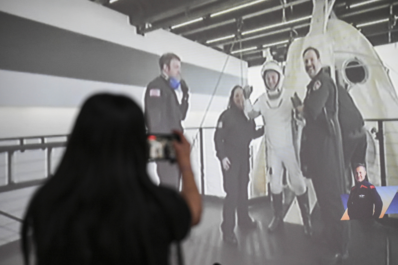 <p>Axiom Space, aralar�nda Gezeravc�'n�n da bulundu�u Ax-3 m�rettebat�n�n D�nya'ya d�n�� s�recini canl� yay�nlad�.<br></p>