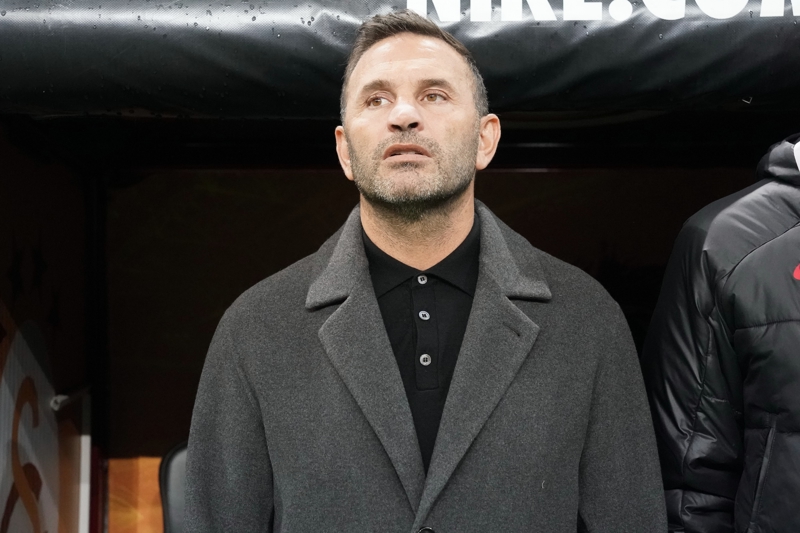 <p><b>OKAN BURUK MA�LUP OLMADI</b></p><p>Okan Buruk'un S�per Lig kariyerinde ma�lup olmad��� tak�mlar aras�nda Ankarag�c�'den (6G 2B) daha fazla kar��la�t��� tek rakibi Antalyaspor (8G 3B).</p>