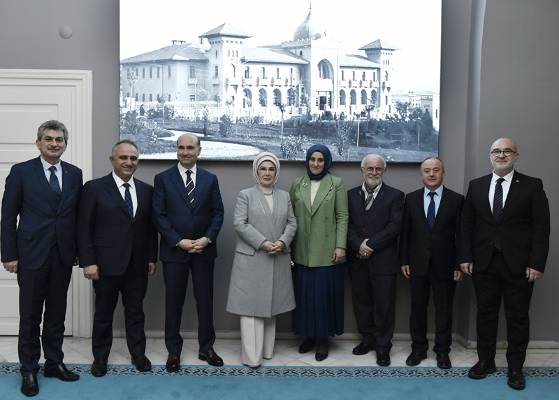 <p>Birinci Ulusal Mimarlk Akmnn nemli temsilcilerinden Ahmet Kemaleddin Bey tarafndan tamamlanan Ankara Palas binas 1928'de kullanma ald.</p>
