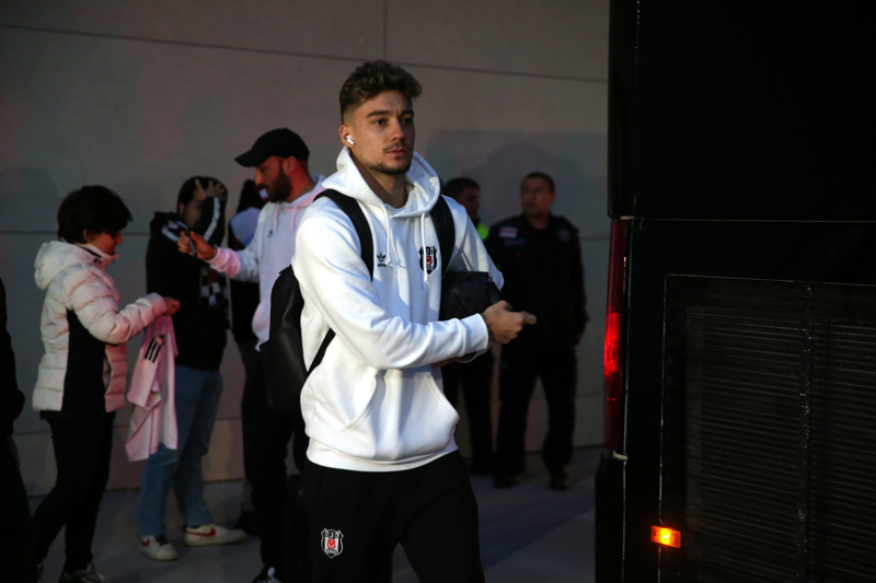 <p><b>2. SON MA�TA 8 �UT</b></p><p>G�rev yapt��� son S�per Lig ma��nda sekiz �ut �eken Ernest Mu�i (vs Konyaspor), bu sezon Be�ikta� formas�yla en y�ksek say�ya ula�an oyuncu oldu.</p>