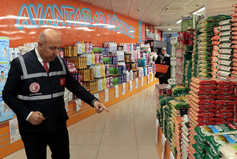 <p>Tan, resen ve �ikayet �zerine denetim yapt�klar�n� belirterek, s�zlerine ��yle devam etti:</p>