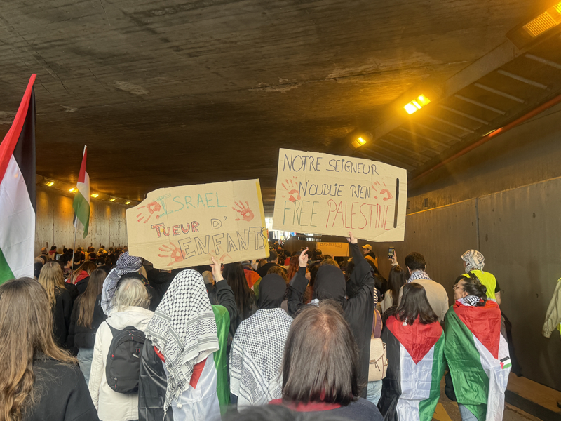 <p>McBeth, '(Gazze'de) Yaanan soykrm izleyip sessiz kalamayz diye dnyorum. (Gazze'deki alk) Fotoraflar ve grntleri izlemek byk ac veriyor. (Gazze iin) Bence dnya yeterince aba gstermiyor, zellikle de Avrupa lkeleri. Gazze'deki ktl ve soykrm durdurmak iin daha aktif olmamz ve yksek sesle tepki vermemiz gerekiyor.' dedi.</p>