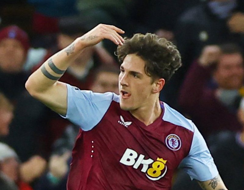 <p><b>NICOLO ZANIOLO</b></p><p><b><br></b></p><p>Okan Buruk, sezon başında kiralık giden futbolcularla ilgili değerlendirmede bulundu. Aston Villa'da forma giyen Nicolo Zaniolo'nun durumunun sorulması üzerine Buruk, 'Zaniolo çok önemli ve değerli bir oyuncu. Premier Lig'de de goller attı, milli takımda ilk 11'de oynadı. Çok önemli bir değer. Gelip bizimle olmak isterse ben kadromda olmasını isterim. Ancak hem kulübün hem de Zaniolo'nun ne düşündüğü çok önemli.' diye konuştu.</p>
