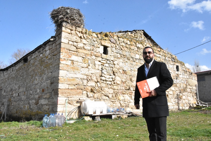 <p> Burası daha sonra da samanlık olarak kullanılmış. İlanımızın ardından yeni sahibine hayırlı olsun diyoruz. Sivas medeniyetler şehridir. İnşallah burayı artık yakışan birine vereceğiz' dedi.</p>