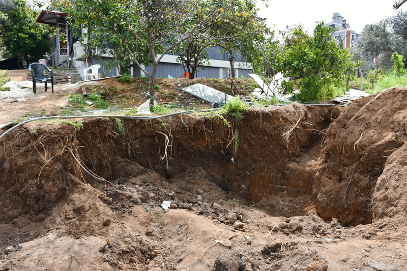 <p>zerinde mitolojik figrler bulunan lahit, Hatay Mze Mdrlne gtrld.</p>