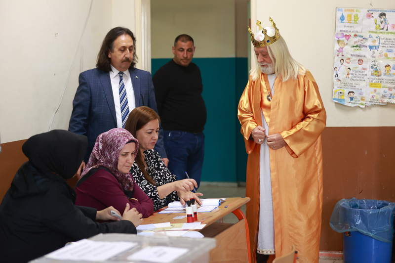 <p><b>'ADANA KRALI' DA OY KULLANDI</b><br></p>