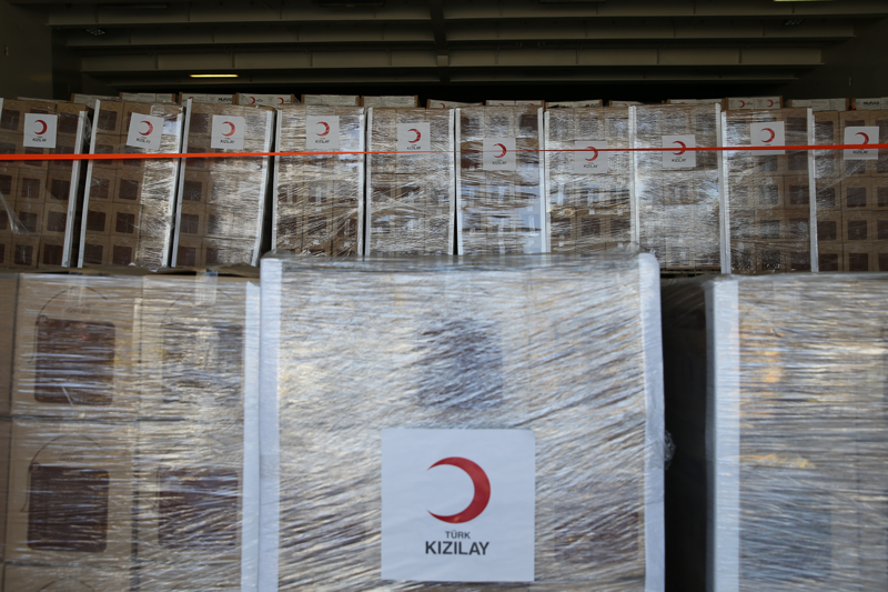 <p>Gemi, yaklaşık 40 saat sürecek deniz yolcuğuyla Gazze'ye en yakın bölge olan Mısır'ın El-Ariş Limanı'na ulaşacak.</p>