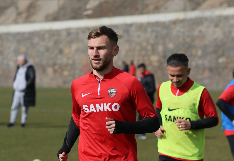 <p>Rumen futbolcunun bonservisini elinde bulunduran Standart Liege ile yapılan pazarlıklarda rakam aşağı çekilmeye çalışılıyor.</p>