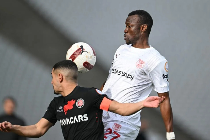 <p><b>G.SARAY DEPLASMANINDA �ANSI TUTMUYOR</b></p><p>Pendikspor'un S�per Lig'de att��� son 15 gol�n dokuzunda pay� bulunan Mame Thiam (4 gol & 5 asist), bug�ne kadar Galatasaray'a konuk oldu�u d�rt kar��la�mada da skora etki edemedi.</p>