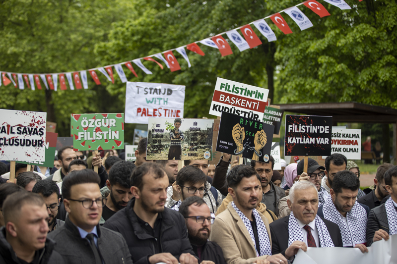 <p><b>SAKARYA'DA ÜNİVERSİTE ÖĞRENCİLERİ GAZZE'YE DESTEK YÜRÜYÜŞÜ DÜZENLEDİ</b><br></p>