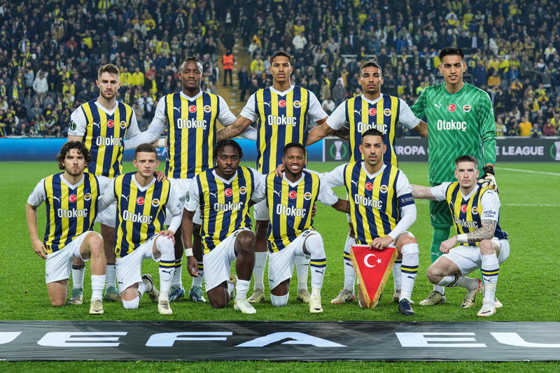 <p>Trendyol Sper Lig'de ampiyonluk mcadelesi veren Fenerbahe'nin birok futbolcusunun, transferde Avrupa takmlarnn gzdesi haline geldii ileri srld. <br></p>