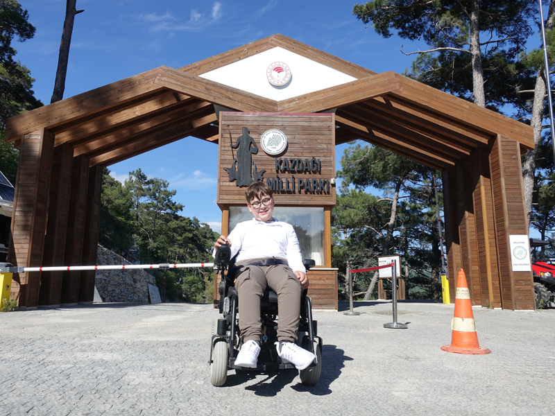 <p>Belediye Başkanı Ertaş, Muhammet'le daha önce karşılaştığında onun kendisinden dilekte bulunduğunu anlattı.</p>