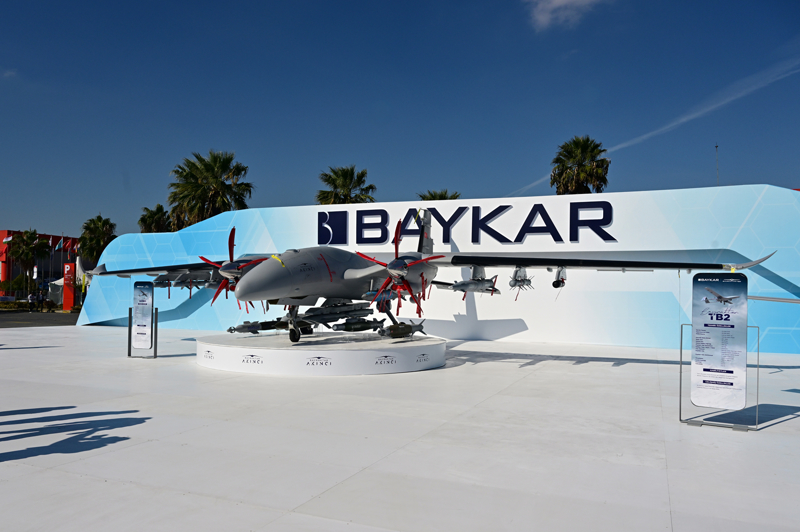 <p><b>BAYRAKTAR PLATFORMUNDA TEKNOLOJ�K G�VDE G�STER�S�</b></p>