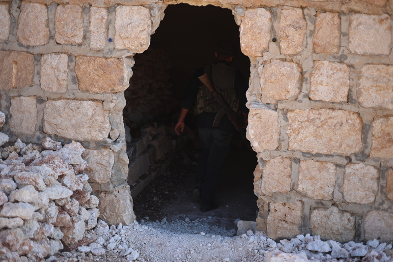 <p>Ter�r �rg�t�, daha �nce de Afrin, M�nbi�, Aynularab, Tel Abyad, Rasulayn, S�rrin, Kam��l�, Haseke ve Malikiyye b�lgelerinde de t�nel ve �ukurlar kazm��t�.</p>