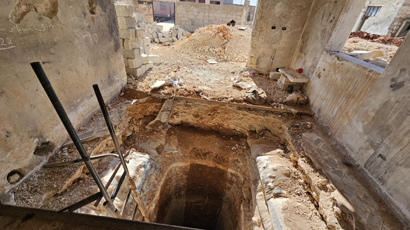 <p>T�nellerin yakla��k 1 metre geni�li�inde ve 2 metre y�ksekli�inde oldu�u g�zlemlendi.</p>