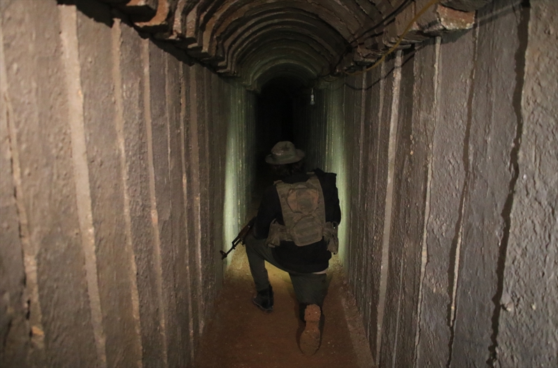 <p>Operasyonda, Tel R�fat il�esi ku�at�ld�ktan sonra il�e merkezi ter�rden kurtar�ld�.</p>