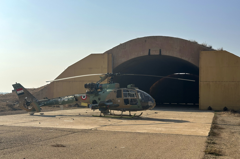 <p>İsrail ordusunun işgal için başlattığı operasyonun, Baas rejimini deviren grupların İsrail sınırındaki Suriye ordusu pozisyonlarını ele geçirmeye başlamasından sonra gerçekleştiği belirtilmişti.</p>