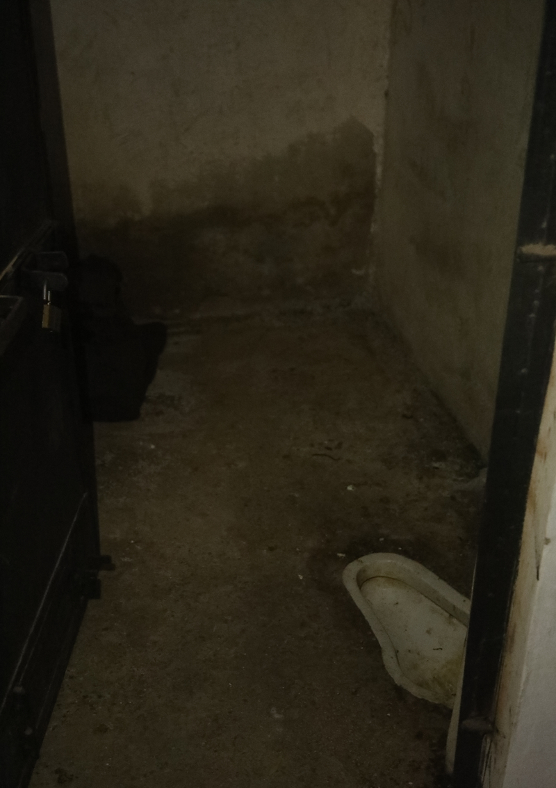 <p>El-Hatib �ubesi'ndeki 8 g�n tutulup ard�ndan tekrar Hava Kuvvetleri �stihbarat �ubesi'ne g�t�r�ld�klerini anlatan Hu�en, o d�nemde ��rencilere y�nelik ��kar�lan af kapsam�nda serbest b�rak�ld�klar�n� kaydetti.</p>