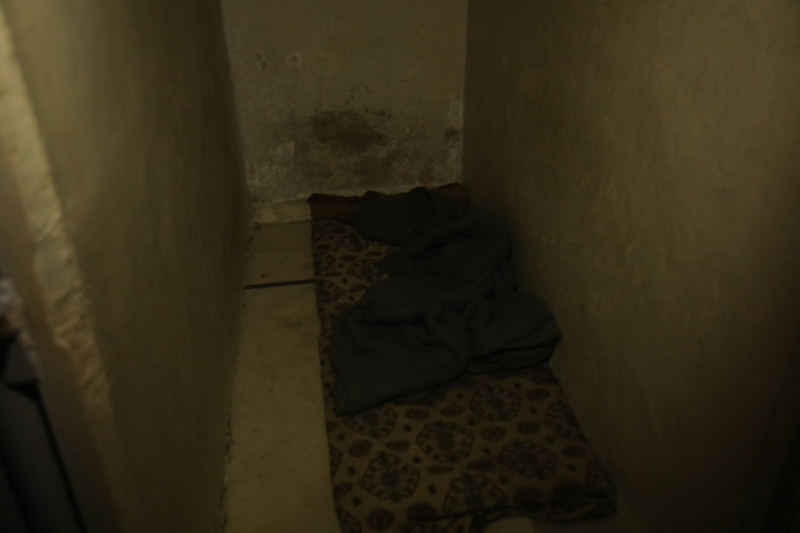 <p>Suriye'de halk�n 2011'de �zg�rl�k talepleriyle ba�latt��� bar����l hareketlere kat�ld�klar� zamanlarda ��renci olduklar�n� aktaran Hu�en, rejimin g�venlik g��lerinin kendisinin de aralar�nda oldu�u bir ��renci grubunu g�zalt�na ald���n� s�yledi.</p>