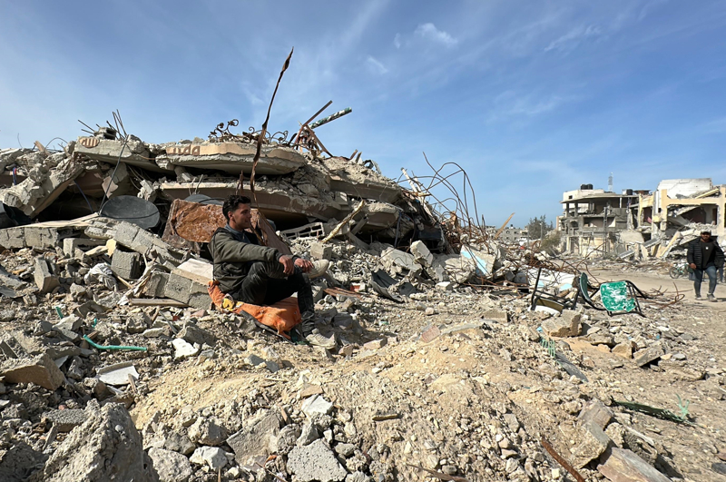 <p>Sinvar'�n hayat�n�n son anlar�nda �srail g��lerine kar�� sava�t��� evin sahibi E�ref Ebu Taha, AA muhabirine yapt��� a��klamada konuya ili�kin bilgi verdi.</p>