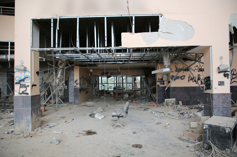 <p>Gazze'yi ikiye ayıran ve Netzarim olarak adlandırılan koridor üzerinde yer alan hastane İsrail ordusunca üs yapıldı.</p>