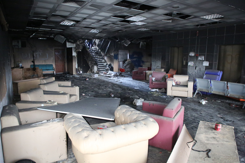 <p><b>- GAZZE'DE ONKOLOJİ ÜNİTESİNE SAHİP TEK HASTANEYDİ</b></p><p>Türk İşbirliği ve Koordinasyon Ajansı Başkanlığının (TİKA) 2011-2017 yılları arasında Gazze Şeridi'nde inşa ettirdiği Türkiye-Filistin Dostluk Hastanesi, 33 bin 400 metrekarelik kapalı alanda birbiriyle bağlantılı 8 blok, 4 ameliyathane, yoğun bakım üniteleri, laboratuvarlar ve 180 odadan oluşuyordu.</p>