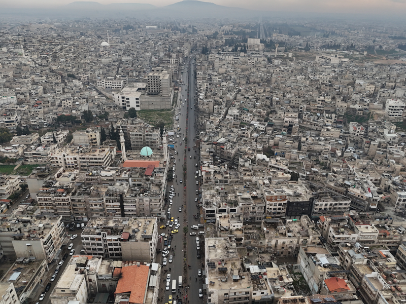 <p>1963'te darbeyle iktidarı ele geçiren ve 8 Aralık 2024'de devrilen Baas rejimi, Suriye'de en kanlı katliamını bundan 43 yıl önce Hama kent merkezinde yaptı.</p>