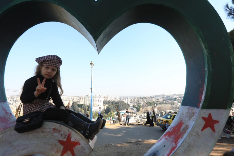 <p><b>- EN AZ 40 BİN SİVİL CAN VERDİ, 17 BİNDEN FAZLA KİŞİDEN HABER ALINAMADI</b></p><p>Suriye İnsan Hakları Ağının (SNHR) tahminlerine göre, Hama Katliamı'nda en az 40 bin sivil, rejim güçlerince saldırılar ve toplu infazlarla katledildi.</p>