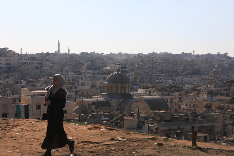 <p>AA muhabirine konuşan görgü tanıkları, Ömer Bin Hattap Camisi, sanayi lisesi, Humus yolundaki porselen fabrikası ile pamuk işleme tesisinin bu merkezlerden sadece birkaçı olduğunu belirtti.</p>