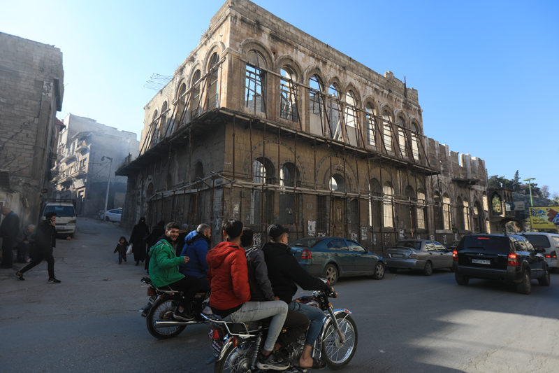 <p>İşkence ve insanlık dışı suçlarla anılan rejim güçlerinin bu merkezlerde binlerce kişiyi alıkoyduğu veya öldürdüğü tahmin ediliyor.</p>